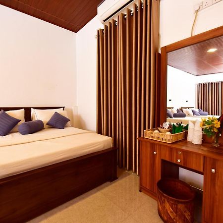 פולונרואה Ariya Rest & Ayurveda Spa מראה חיצוני תמונה