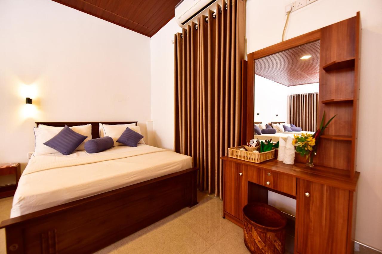 פולונרואה Ariya Rest & Ayurveda Spa מראה חיצוני תמונה