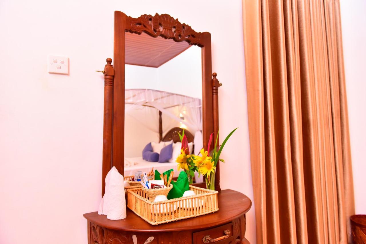 פולונרואה Ariya Rest & Ayurveda Spa מראה חיצוני תמונה